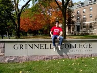 Grinnell College Scholarships